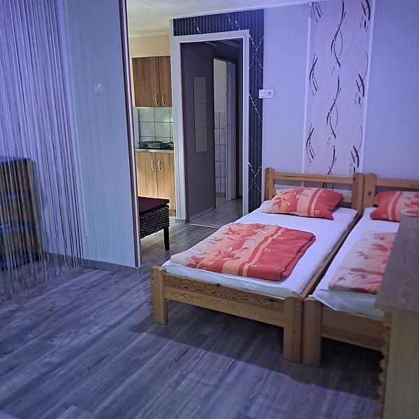 Baráthi Mini Kemping és Apartmanok kép