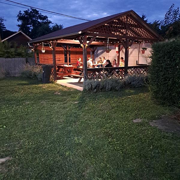 Baráthi Mini Kemping és Apartmanok kép