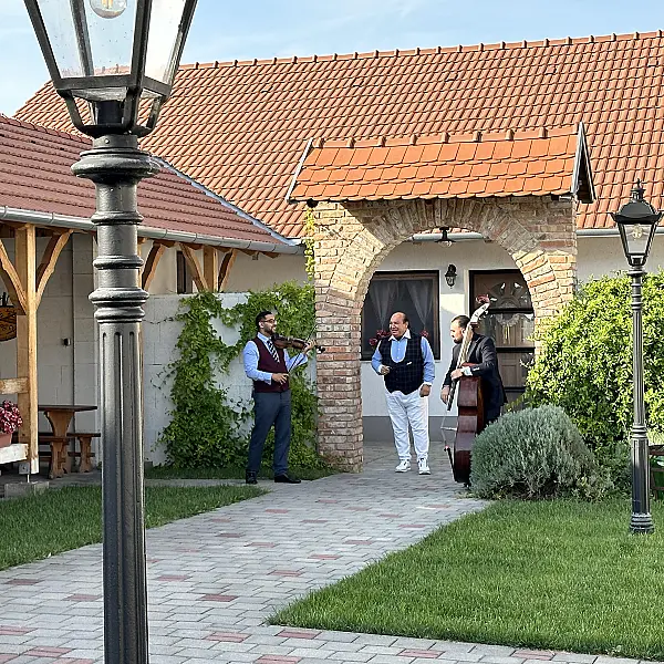 Gastrom pizzéria-rendezvényterem